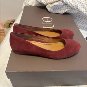 Vionic Maroon Flats